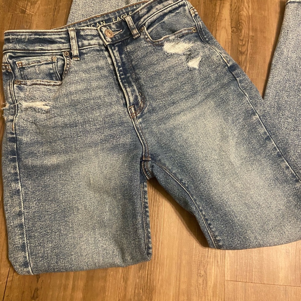 american eagle mom jeans